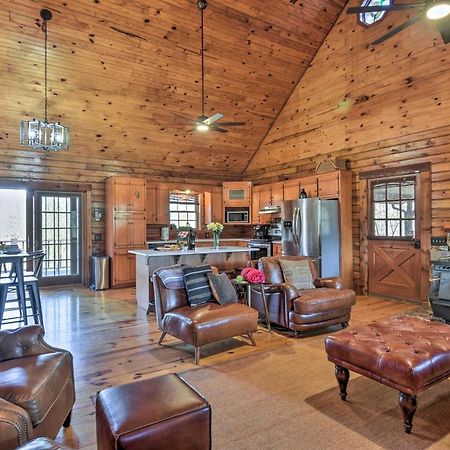 Luxury Pearcy Cabin With 5 Private Acres And Hot Tub! Buitenkant foto