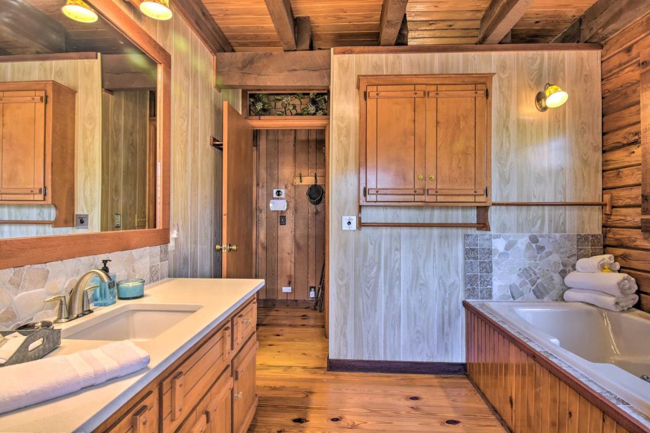 Luxury Pearcy Cabin With 5 Private Acres And Hot Tub! Buitenkant foto