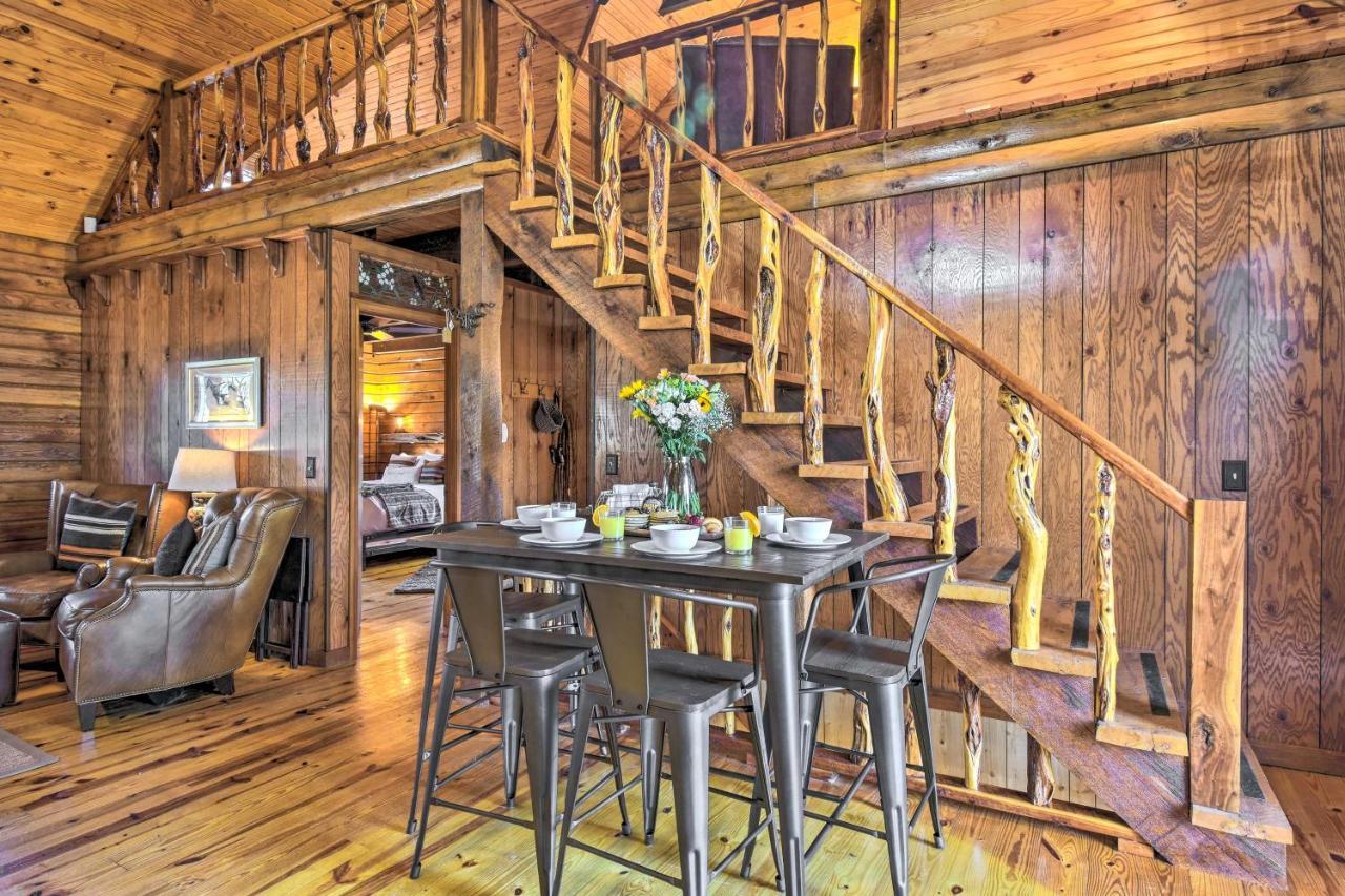 Luxury Pearcy Cabin With 5 Private Acres And Hot Tub! Buitenkant foto