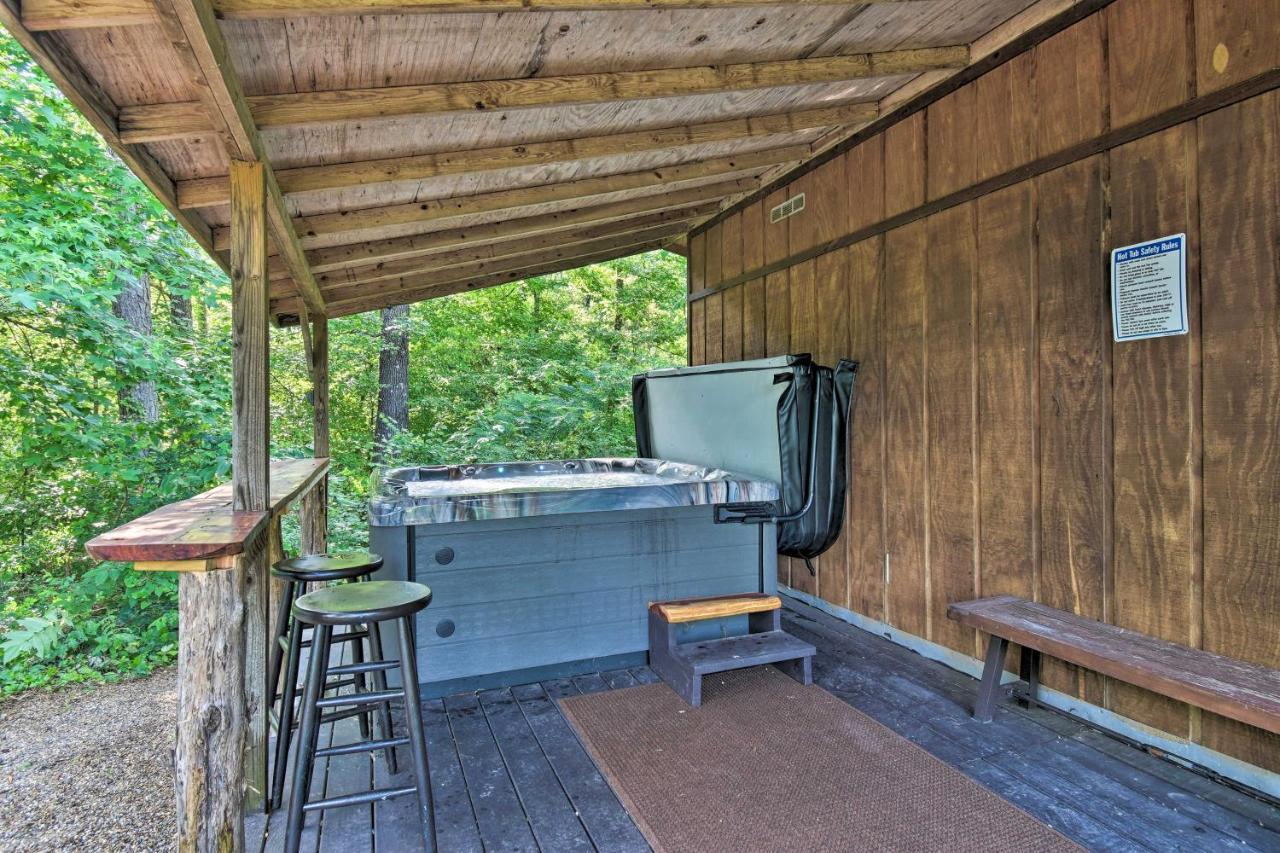 Luxury Pearcy Cabin With 5 Private Acres And Hot Tub! Buitenkant foto